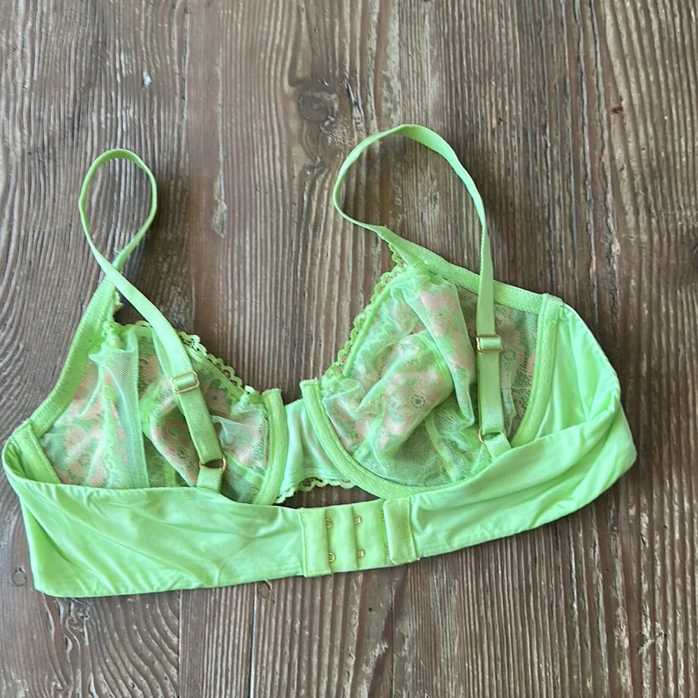 Victoria’s Secret lime green pink unlined Lacey bra 36C